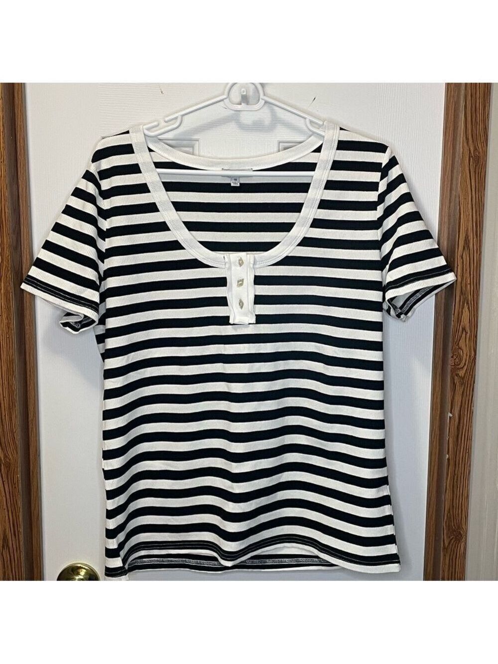 White Birch Black & White Striped Henley Tee w/ unique buttons 1X NWOT